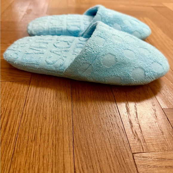 Versace Allover polka dot bathrobe and slipper set - Picture 9 of 15